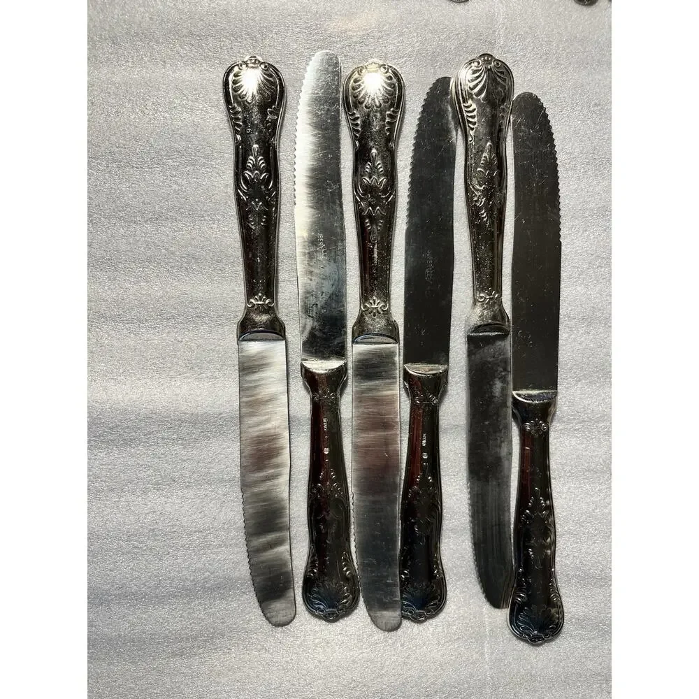 32 Piece Italian Kings Shell Pattern Silverplated Tarnished/dirty/pitted